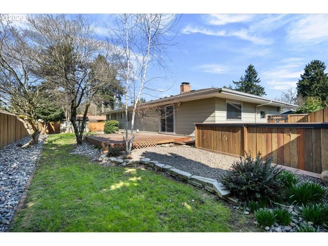327 Ne 169TH Ave, Portland, OR 97230