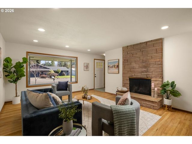 327 Ne 169TH Ave, Portland, OR 97230