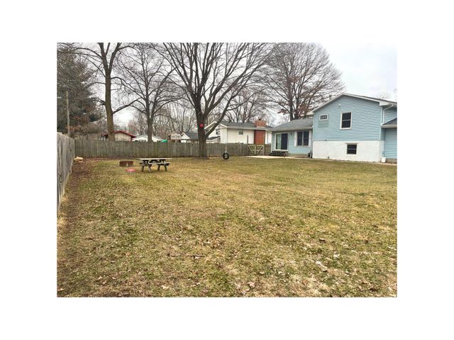 377 Henry Drive, Knox, IN 46534