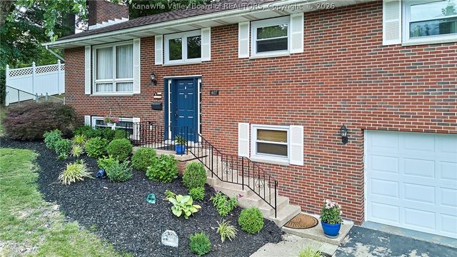 407 Weimer Avenue, St Albans, WV 25177