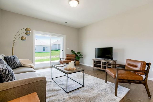 12201 N Rhode Court, Kansas City, MO 64163