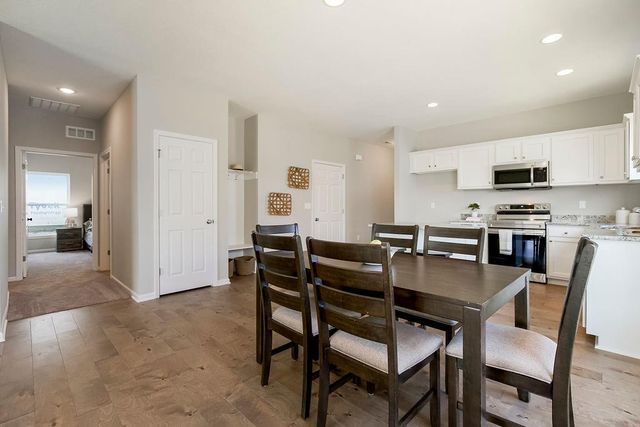 12201 N Rhode Court, Kansas City, MO 64163