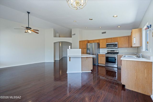 50 N Shadow Brook Place, Tucson, AZ 85748