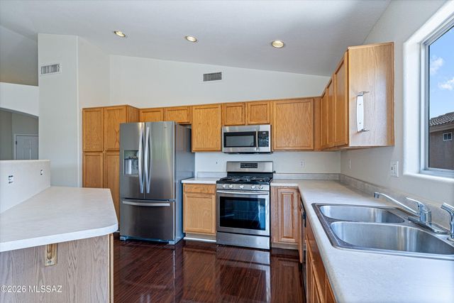 50 N Shadow Brook Place, Tucson, AZ 85748