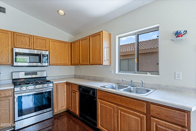 50 N Shadow Brook Place, Tucson, AZ 85748