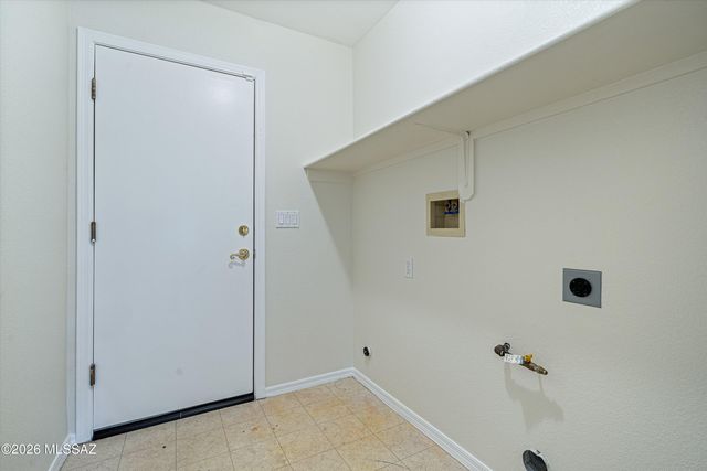 50 N Shadow Brook Place, Tucson, AZ 85748
