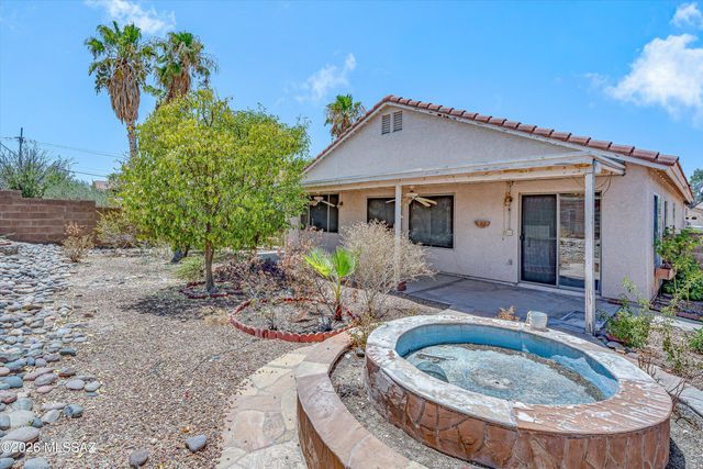 50 N Shadow Brook Place, Tucson, AZ 85748