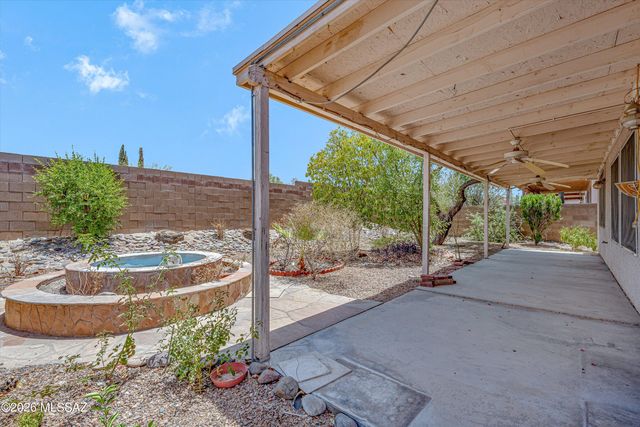 50 N Shadow Brook Place, Tucson, AZ 85748
