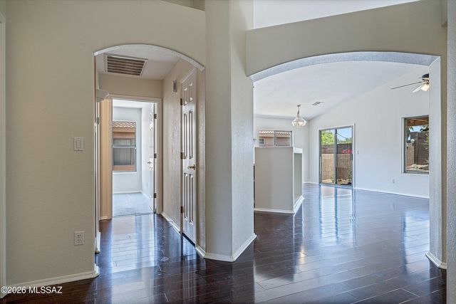 50 N Shadow Brook Place, Tucson, AZ 85748
