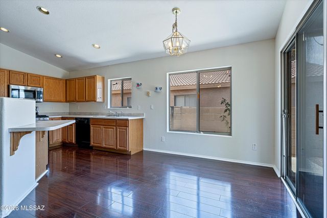 50 N Shadow Brook Place, Tucson, AZ 85748