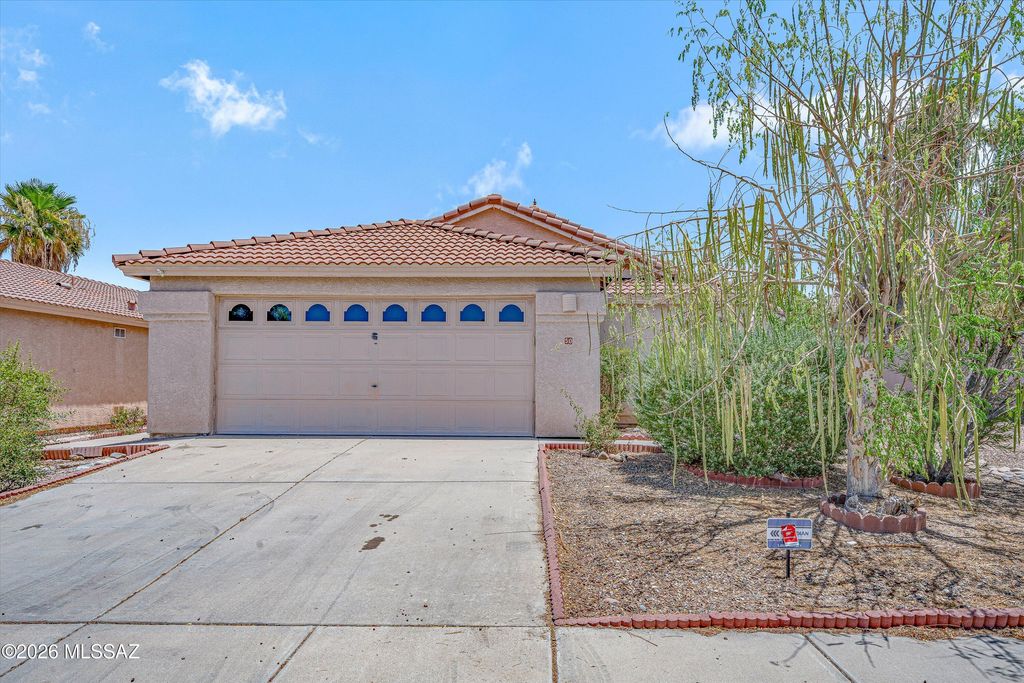 50 N Shadow Brook Place, Tucson, AZ 85748