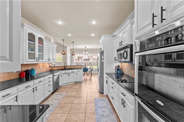 4376 W Wedge Drive, Fayetteville, AR 72704
