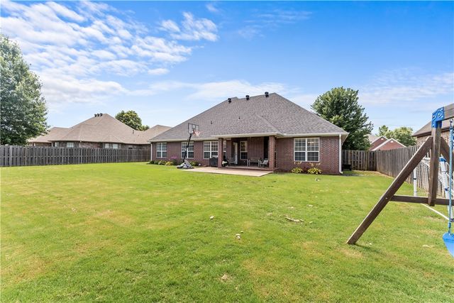 4376 W Wedge Drive, Fayetteville, AR 72704