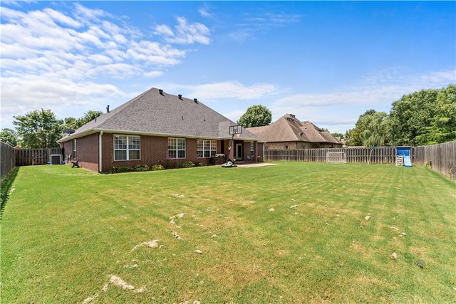 4376 W Wedge Drive, Fayetteville, AR 72704