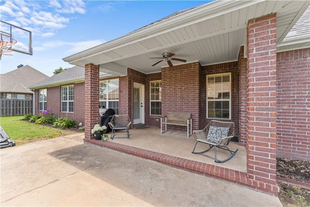 4376 W Wedge Drive, Fayetteville, AR 72704