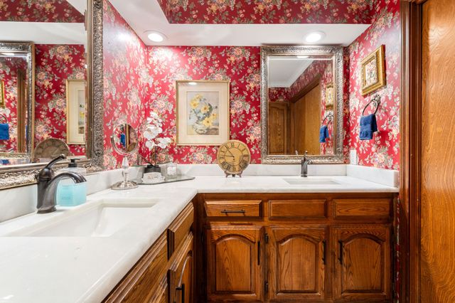 2212 Prestonwood Drive, Arlington, TX 76012