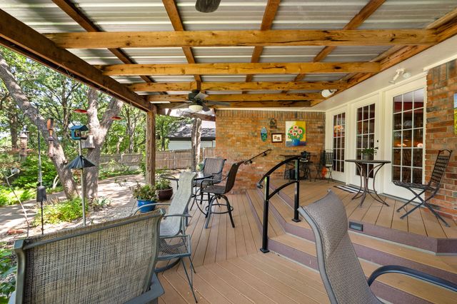 2212 Prestonwood Drive, Arlington, TX 76012