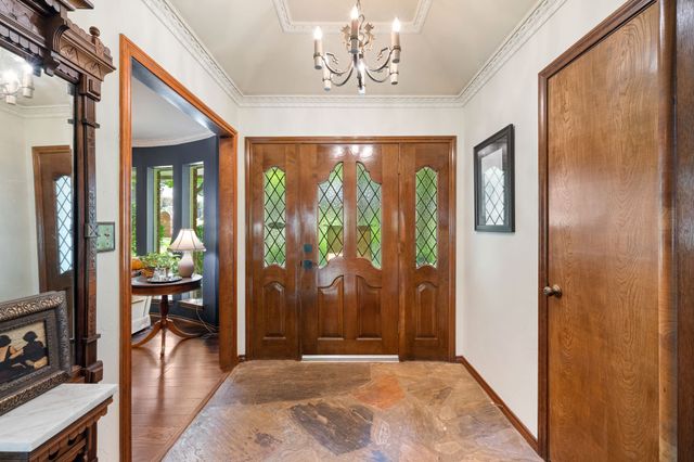 2212 Prestonwood Drive, Arlington, TX 76012