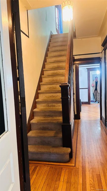 92-11 107th Street, Richmond Hill, NY 11418 — photo 2