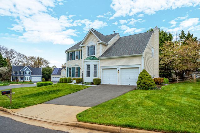 46610 KINGSCHASE CT, Sterling, VA 20165