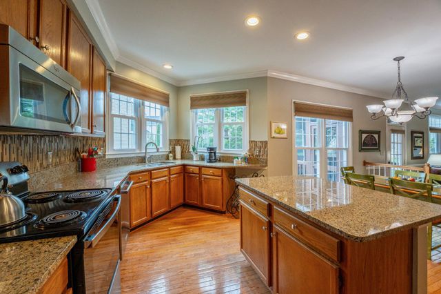 46610 KINGSCHASE CT, Sterling, VA 20165