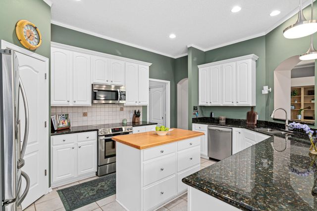 23 Ashbury Court, Hudson, WI 54016