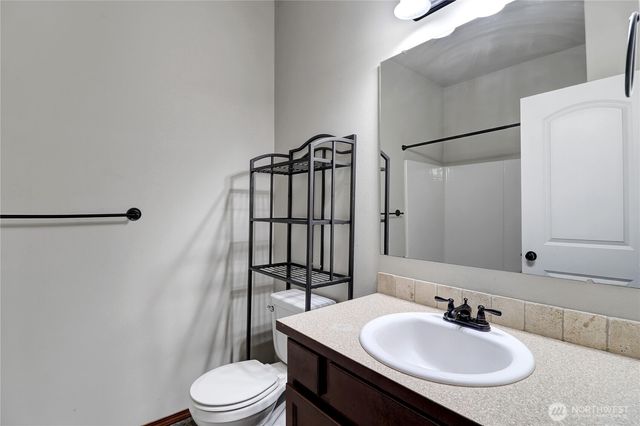 1748 Viewpoint Court SW, Tumwater, WA 98512