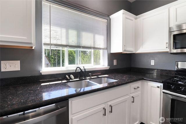 1748 Viewpoint Court SW, Tumwater, WA 98512