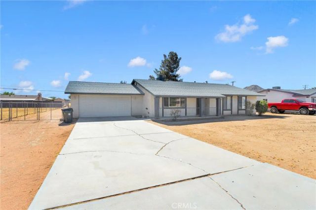 15498 Washoan, Apple Valley, CA 92307