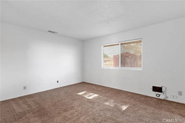 15498 Washoan, Apple Valley, CA 92307