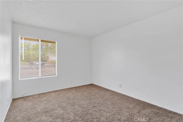 15498 Washoan, Apple Valley, CA 92307