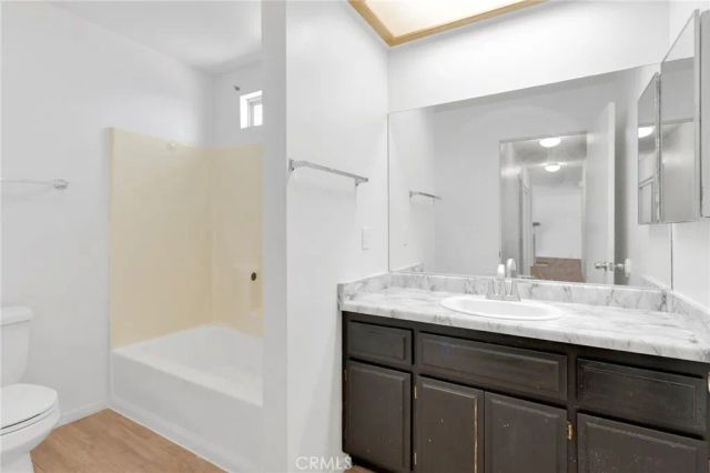 15498 Washoan, Apple Valley, CA 92307