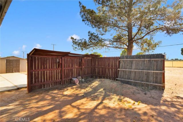 15498 Washoan, Apple Valley, CA 92307
