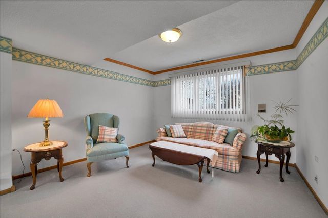 7631 Chestnut Drive, Orland Park, IL 60462