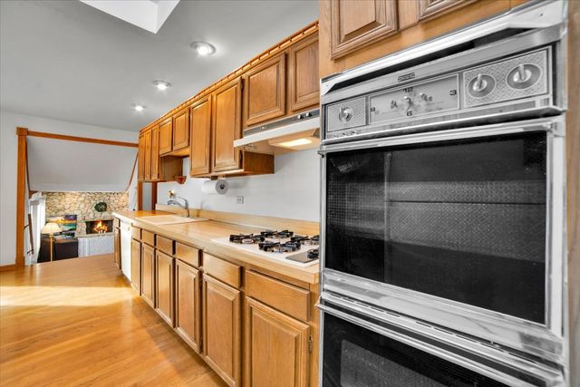 7631 Chestnut Drive, Orland Park, IL 60462