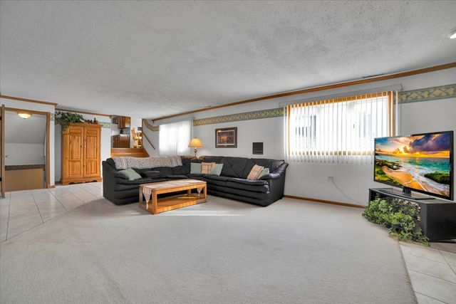 7631 Chestnut Drive, Orland Park, IL 60462