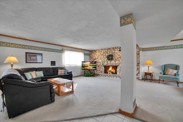 7631 Chestnut Drive, Orland Park, IL 60462