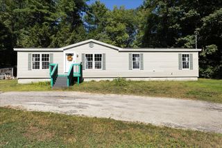 11 Allen Street, Sandown, NH 03873