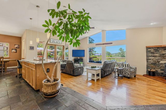 1330 Lower Lake Dr, Placerville, CA 95667