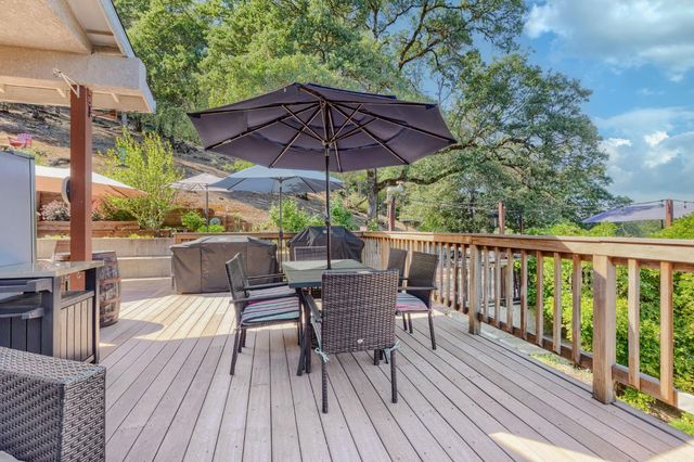 1330 Lower Lake Dr, Placerville, CA 95667