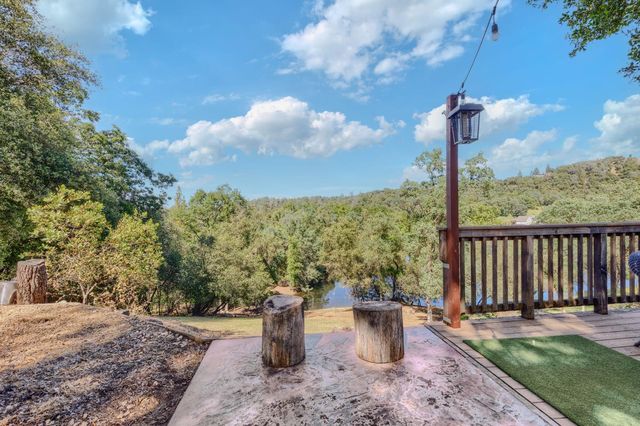 1330 Lower Lake Dr, Placerville, CA 95667
