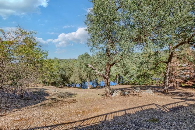 1330 Lower Lake Dr, Placerville, CA 95667