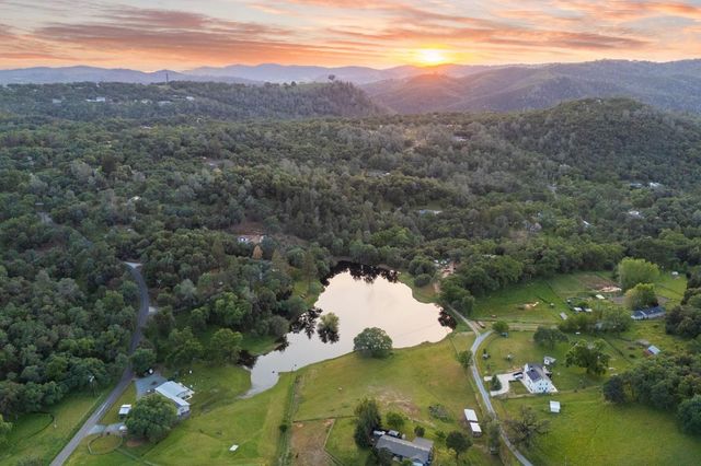 1330 Lower Lake Dr, Placerville, CA 95667