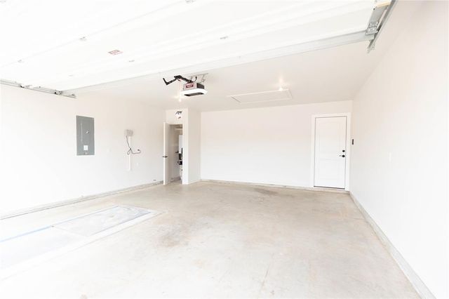 10329 SW 56th Street, Mustang, OK 73064