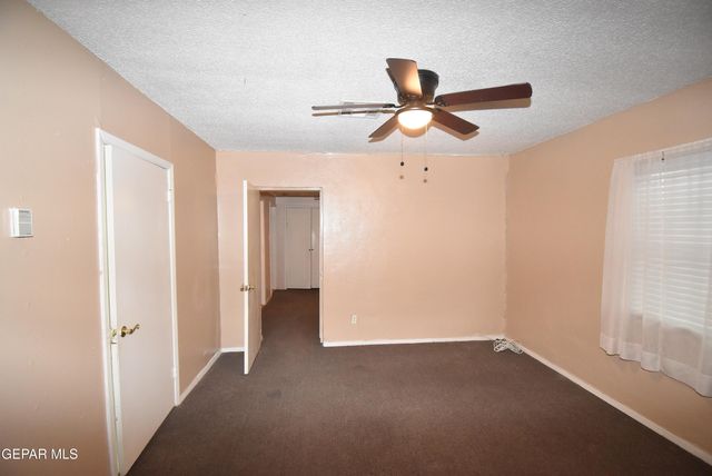 646 CASA GRANDE Place, El Paso, TX 79907