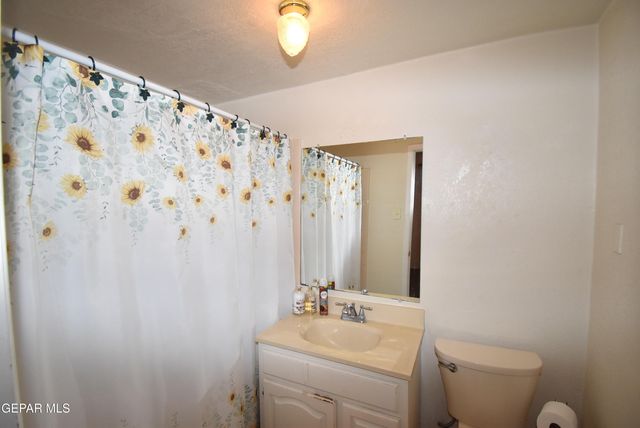 646 CASA GRANDE Place, El Paso, TX 79907