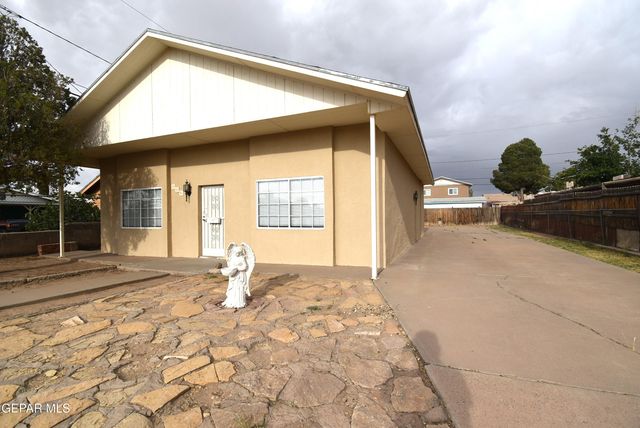 646 CASA GRANDE Place, El Paso, TX 79907