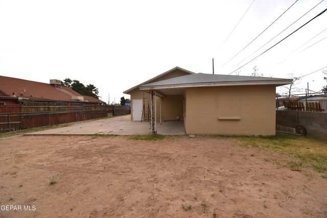 646 CASA GRANDE Place, El Paso, TX 79907