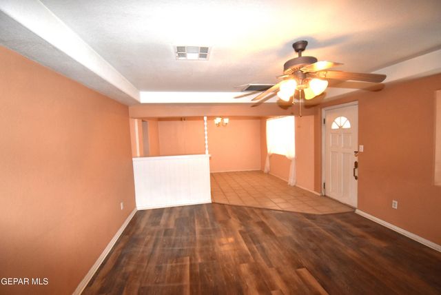 646 CASA GRANDE Place, El Paso, TX 79907
