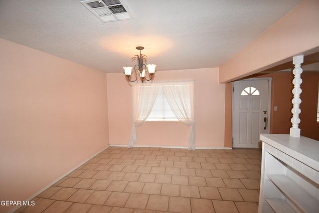 646 CASA GRANDE Place, El Paso, TX 79907